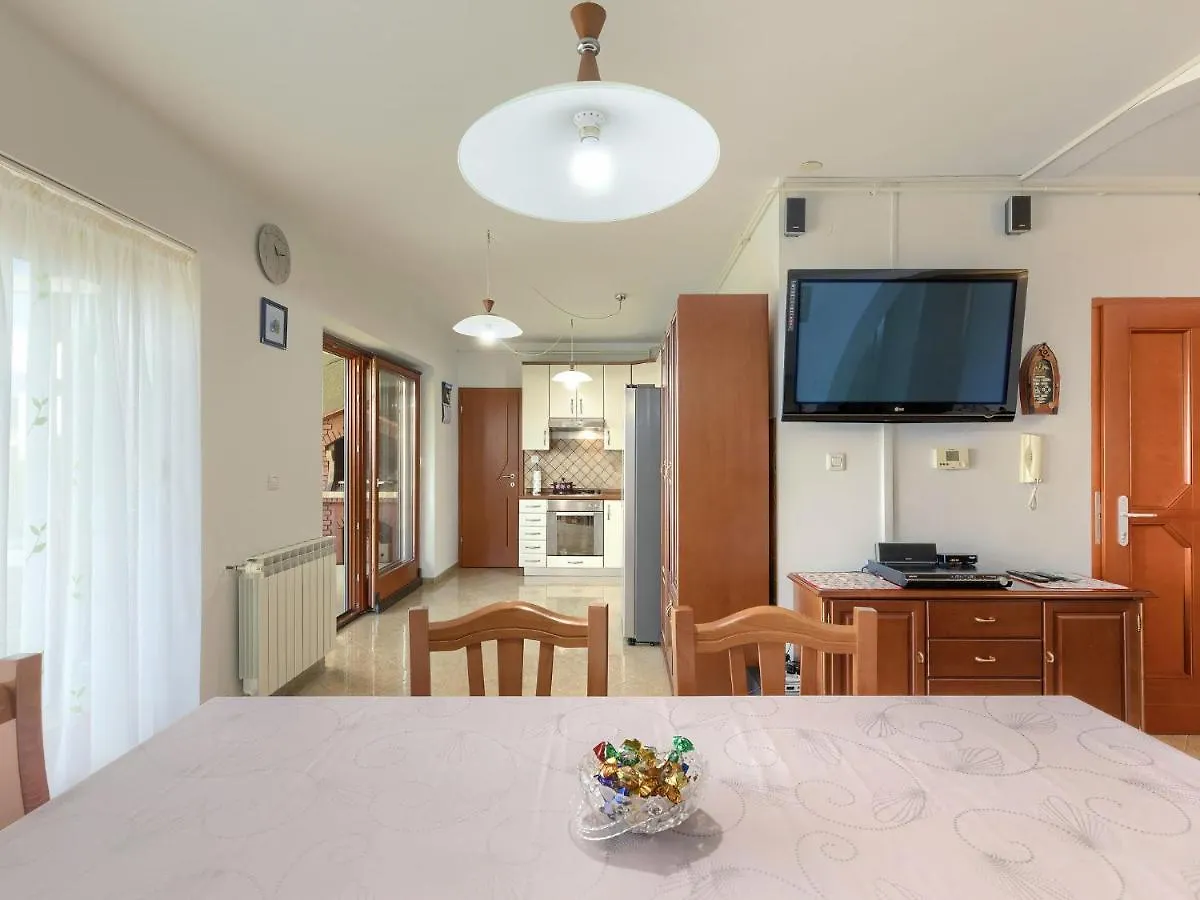 Apartment Matej By Interhome Pula