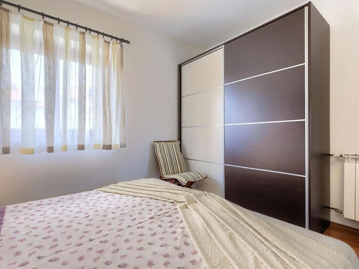 Apartment Matej By Interhome Pula